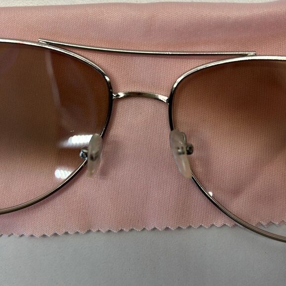 Sunglasses - Picture 8 of 9